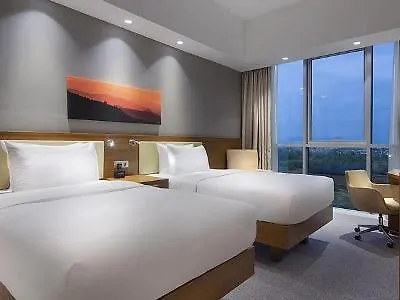 Hampton By Hilton Symbol