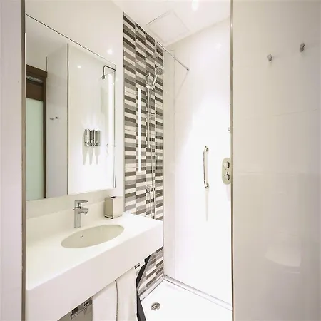 Hotel Hampton By Hilton Symbol Kocaeli