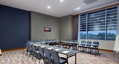 Hampton By Hilton Symbol Kocaeli