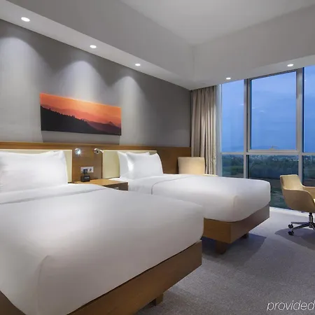 Hotel Hampton By Hilton Symbol