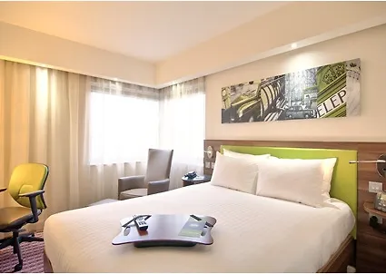 Hampton By Hilton Symbol 코자엘리