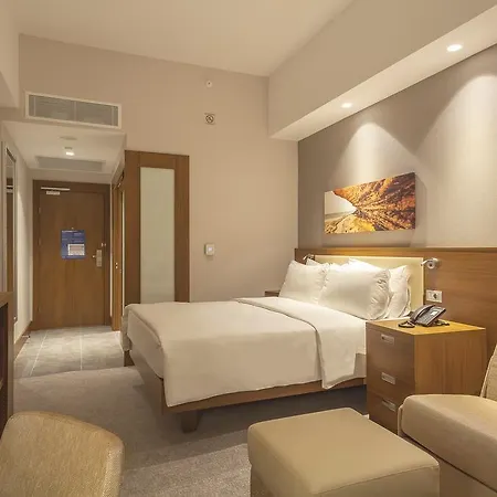 Hotel Hampton By Hilton Symbol