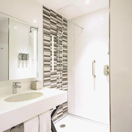 Hotel Hampton By Hilton Symbol Kocaeli