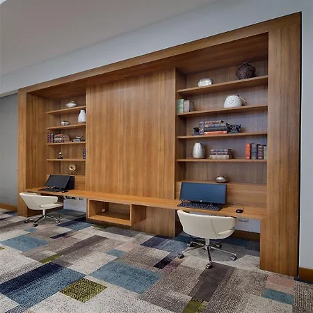 Hampton By Hilton Symbol