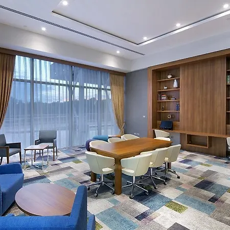 Hotel Hampton By Hilton Symbol 3*