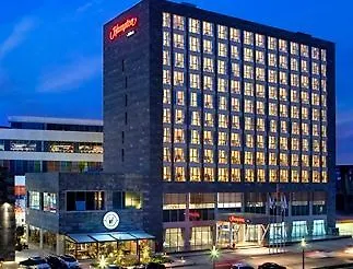 Hotel Hampton By Hilton Symbol