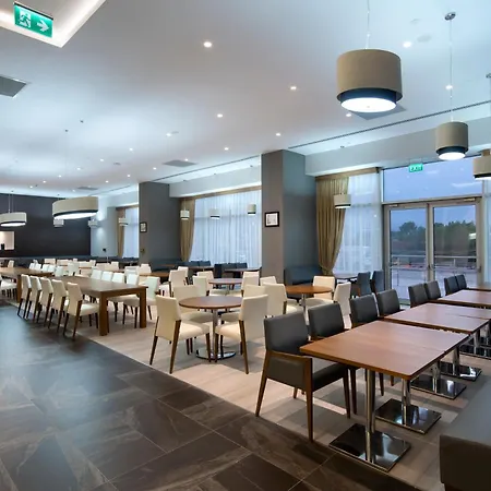 Hotel Hampton By Hilton Symbol