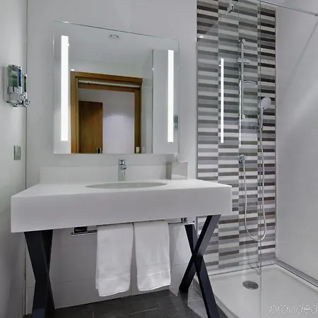 Hampton By Hilton Symbol Otel 4*