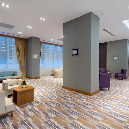 Hampton By Hilton Symbol 3*