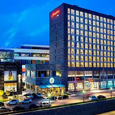 Hampton By Hilton Symbol Hotell 3*