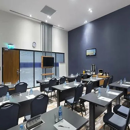 Hampton By Hilton Symbol Otel